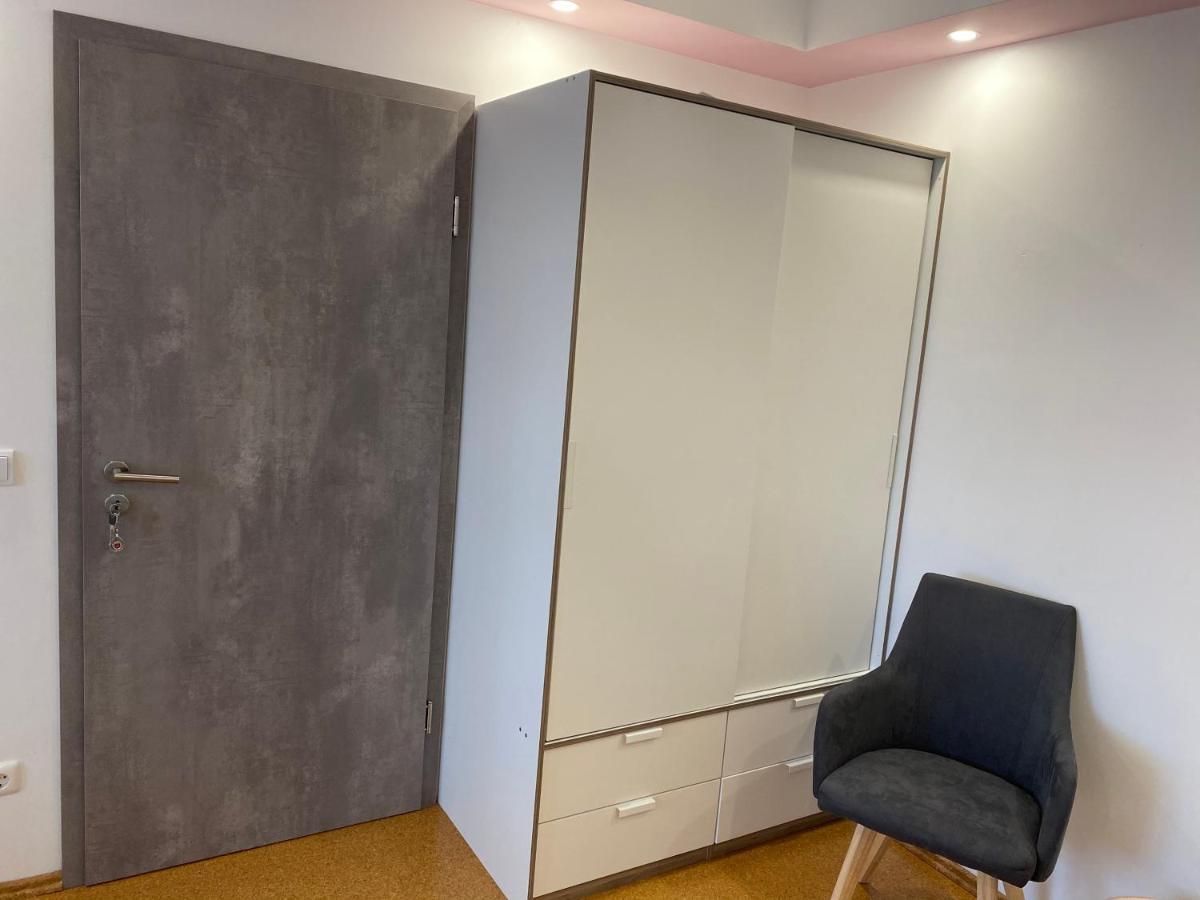 Ruhiges Zimmer Im Gasthaus Essen Exterior foto