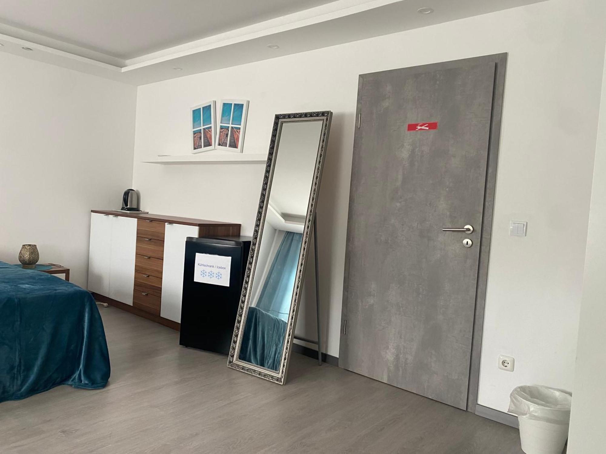 Ruhiges Zimmer Im Gasthaus Essen Exterior foto
