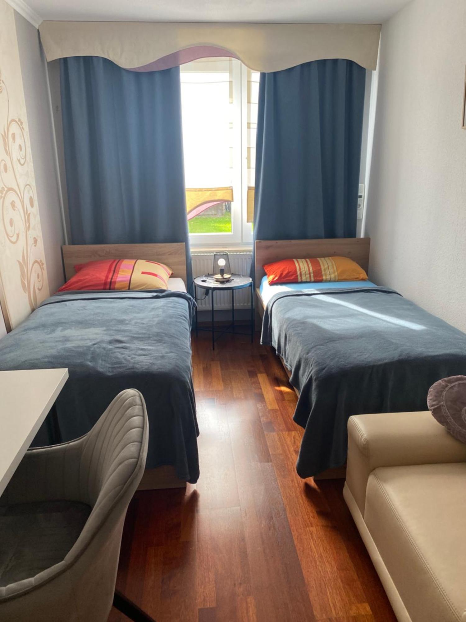 Ruhiges Zimmer Im Gasthaus Essen Exterior foto